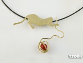 Girocollo con pendente oro giallo e corallo "Funny zoo" | Negri Gioielli Roma 100% Artigianali | handmade jewellery